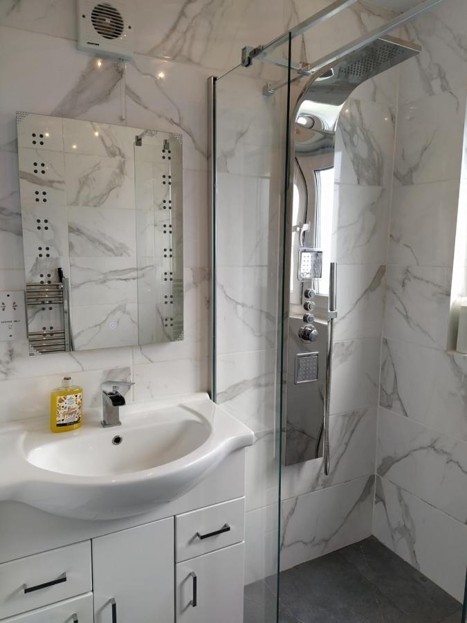Self Catering Studio Flat Apartment Edinburgh Exterior photo