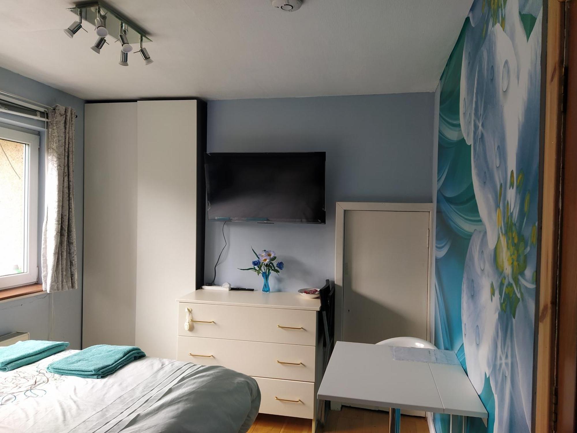 Self Catering Studio Flat Apartment Edinburgh Exterior photo